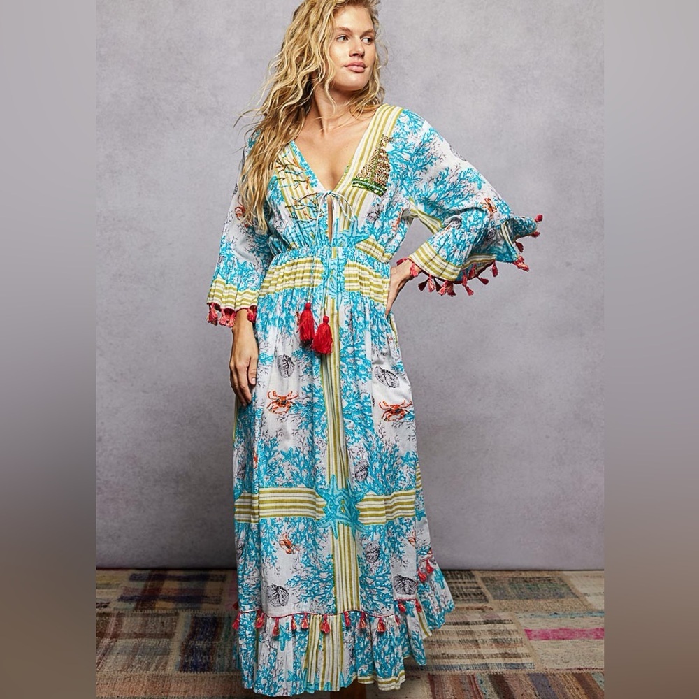 👀 💙POL Bohemian Print Tassel Trim Maxi Dress